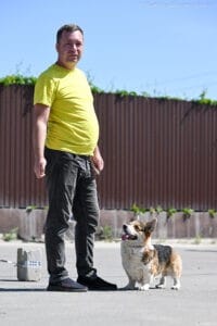 Кобель-производитель вельш корги пемброк ZELENAYA DOLINA MERCURY WINNER N/B получает награду Best male