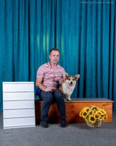 Кобель вельш корги пемброк ZELENAYA DOLINA MERCURY WINNER N/B получает награды на выставке